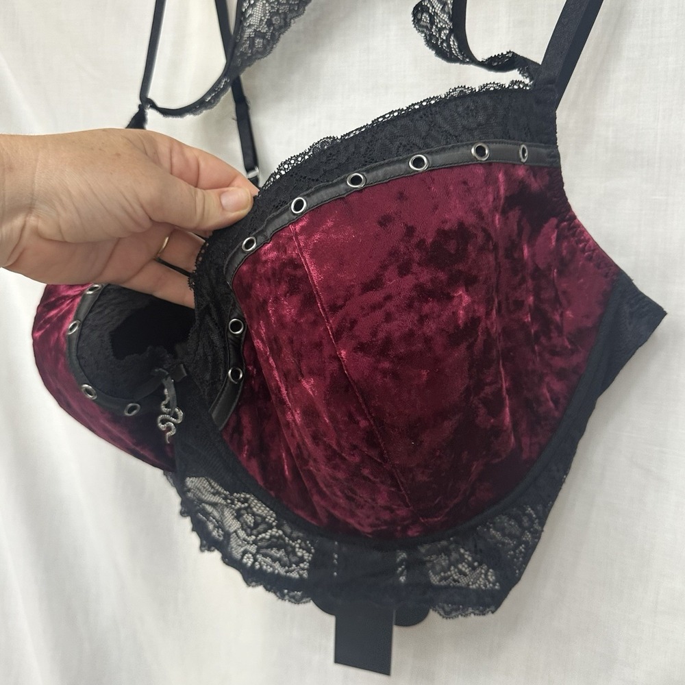 New Killstar Mercy Bra 4XL Blood Red Velvet Black Lace Gothic Sexy Halter - Picture 4 of 15